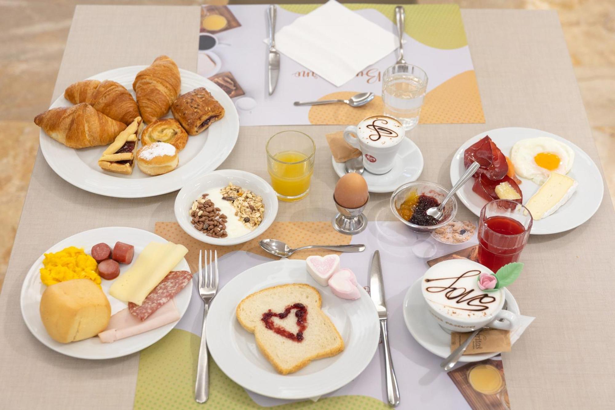 Hotel Boemia Riccione Kültér fotó