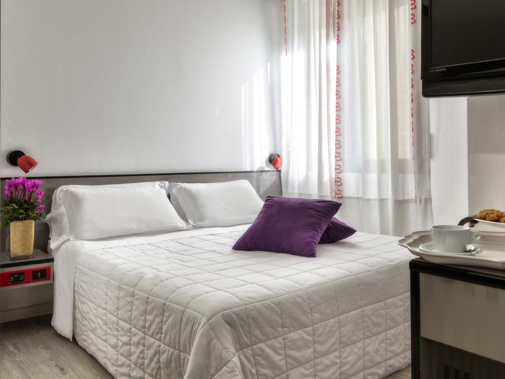 Hotel Boemia Riccione Kültér fotó